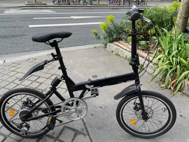 De marque Delta, Vélo pliable, cadre alu, 7 vitesses Shimano, , Frein à disque, Eclairage à pile, Garde-boue, Béquille