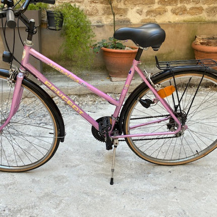 Vélo de Ville  d'occasion : Peugeot avec 15 vitesses sur dérailleur