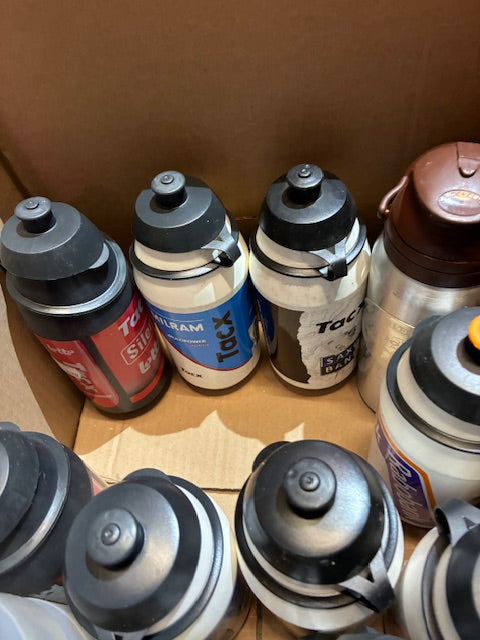 Bidon (Gourde) de la marque TACX pour VTT, VILLE, COURSE DE HAUTE QUALITE