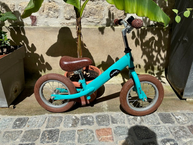 ALPINA  DRAISIENNE, ENFANT 12" SOLIDE, SELLE ET LE GUIDON REGLABLE