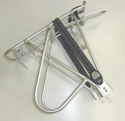 Massload: porte-bagages arrière en aluminium, de 24"à 28" vélo ville ou vélo tout chemin . Charge possible 25kg. noir ou gris