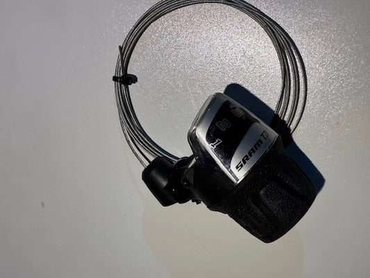 SRAM Manette de vitesses poignée tournante T3 (3 VITESSES)